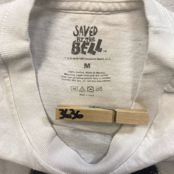 Saved By The Bell Woman Graphic Tee Thrifted Vintage Style Size M - Picture 10 of 10